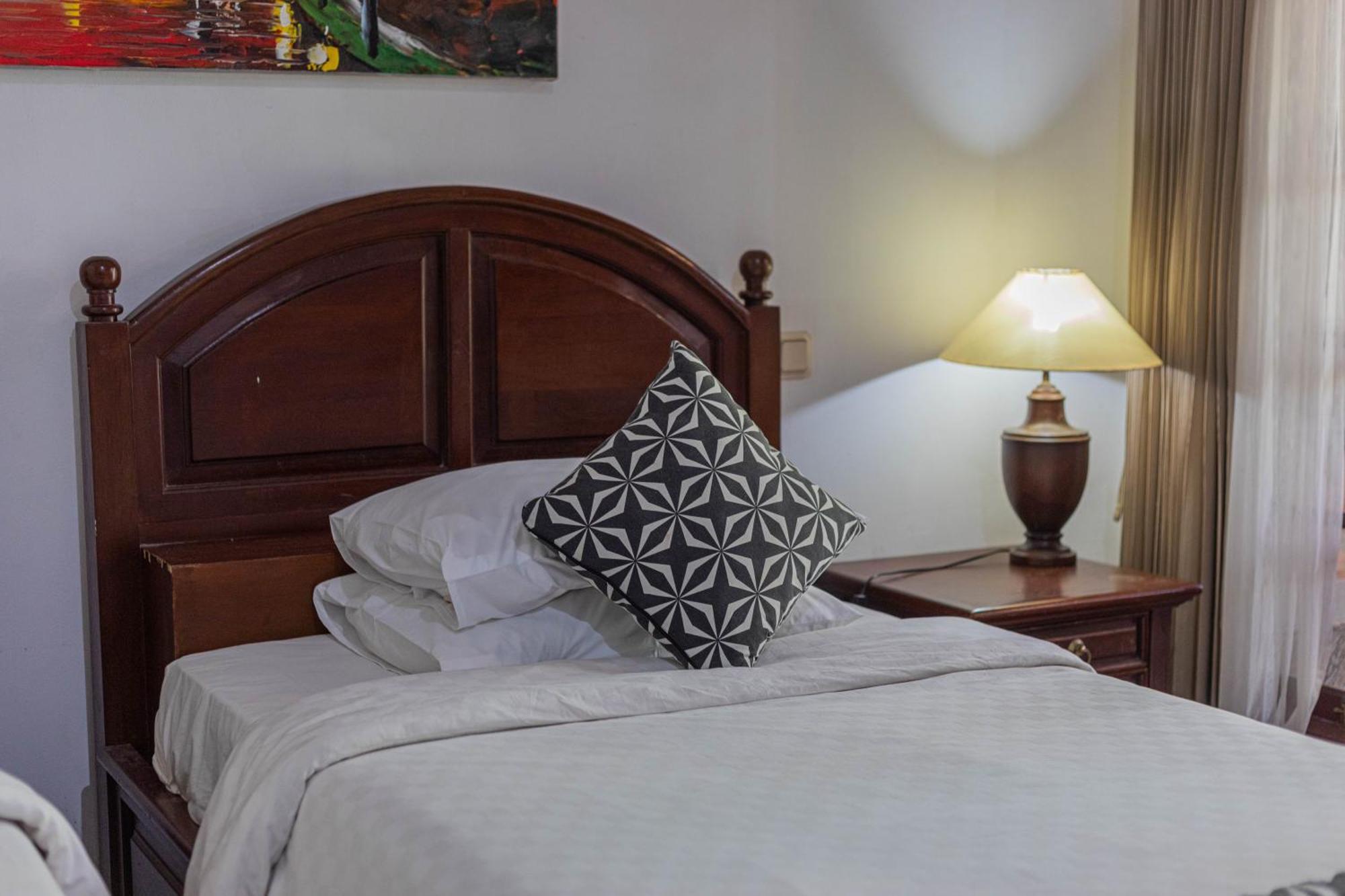 Puri Mango Guest House Sanur Exterior photo