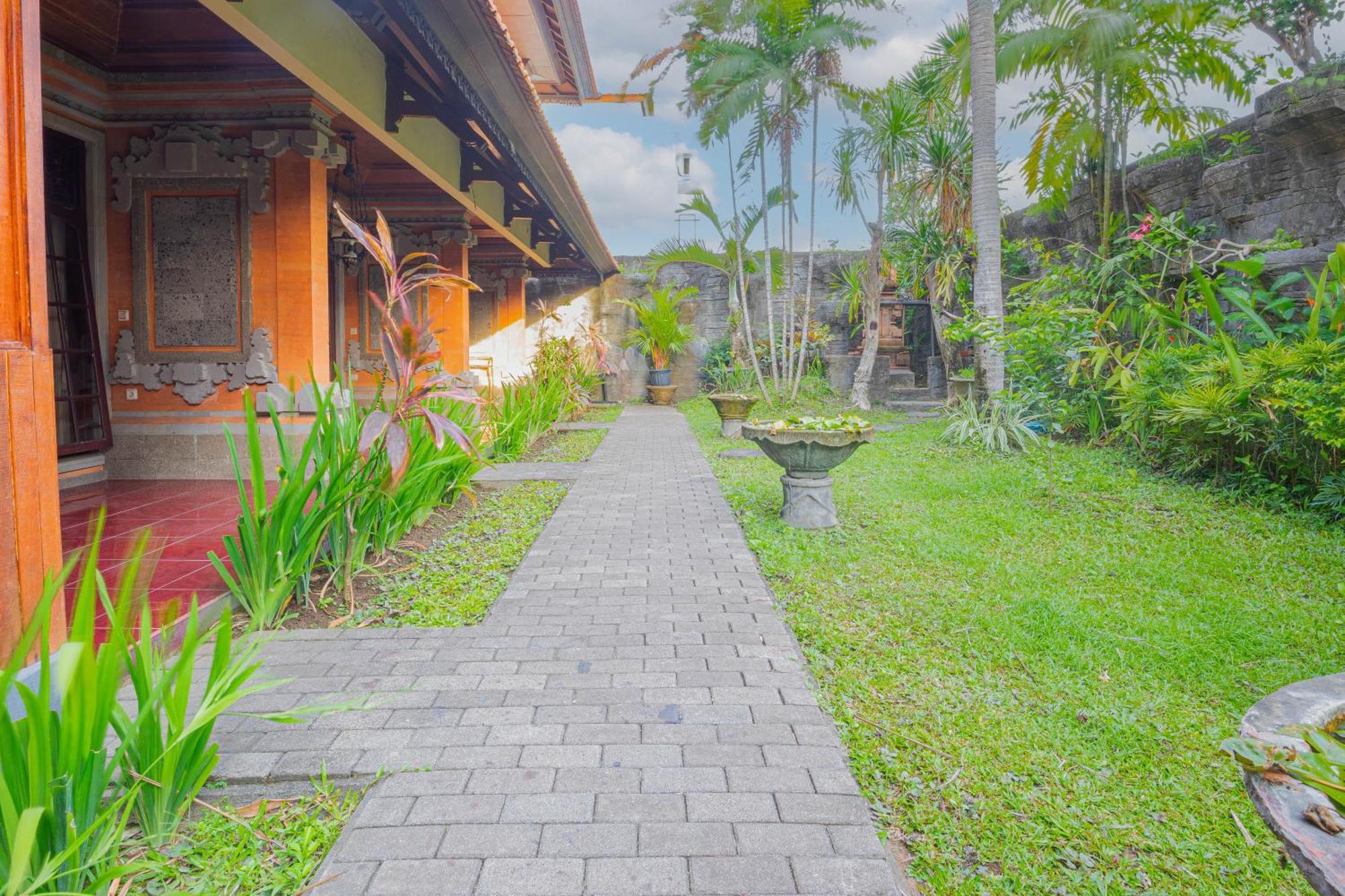 Puri Mango Guest House Sanur Exterior photo