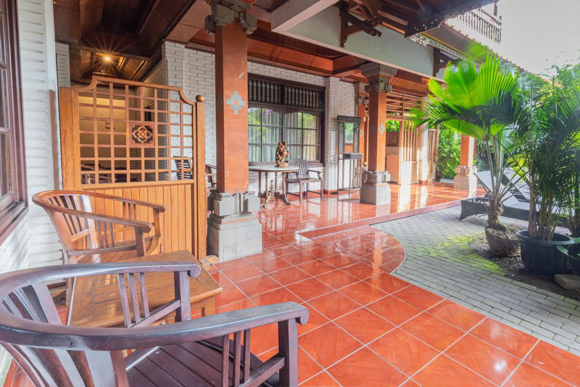 Puri Mango Guest House Sanur Exterior photo