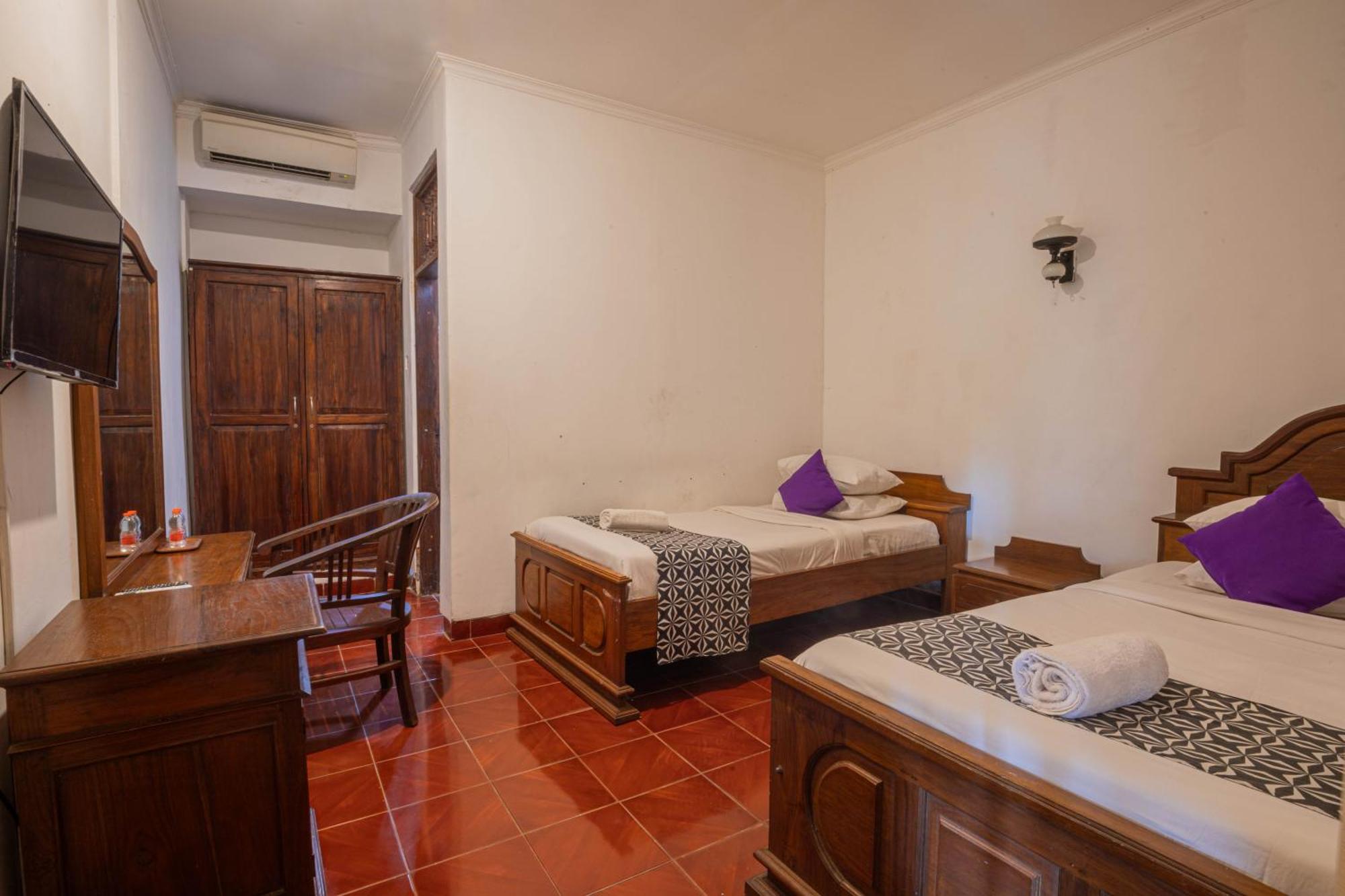 Puri Mango Guest House Sanur Exterior photo